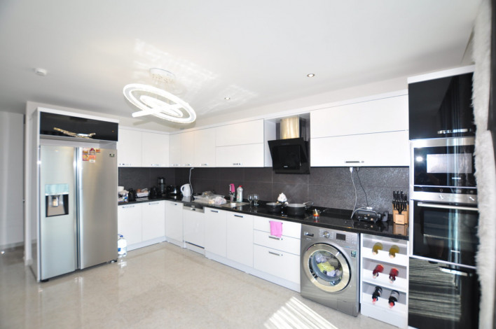 Четырехкомнатная квартира-дуплекс в одном из лучших комплексов Махмутлара, 165 м2 - Ракурс 26