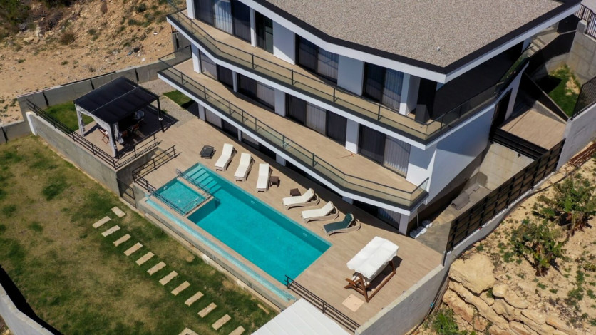 Вилла 6+1 в Авсалларе рядом с песчаным пляжем, 375 м2 - Ракурс 13