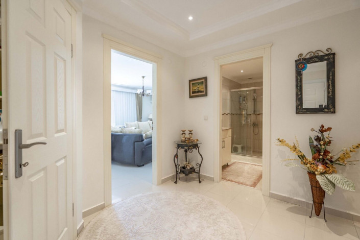 Шикарная меблированная квартира большой площади в Махмутлар, 130м - Ракурс 9