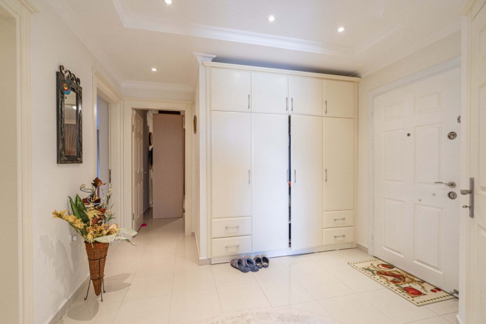 Шикарная меблированная квартира большой площади в Махмутлар, 130м - Ракурс 18