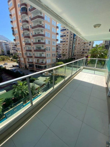 Квартиры 1+1 и 3+1 на продажу в самом центре Махмутлара, 65-180 м2 - Ракурс 17