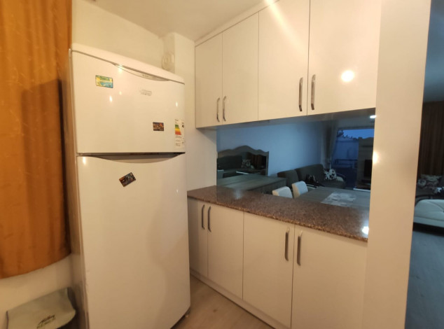 Бюджетная трехкомнатная квартира с мебелью и техникой в районе Махмутлар, 90 м2 - Ракурс 10