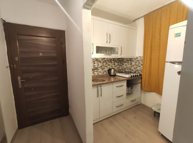 Бюджетная трехкомнатная квартира с мебелью и техникой в районе Махмутлар, 90 м2 - Ракурс 12