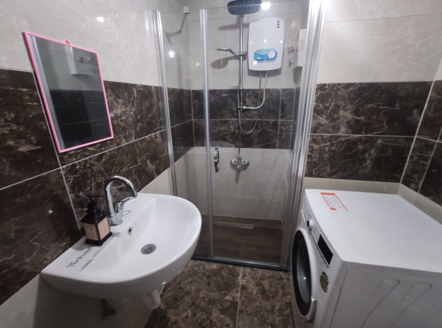 Бюджетная трехкомнатная квартира с мебелью и техникой в районе Махмутлар, 90 м2 - Ракурс 17