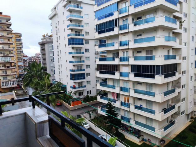 Бюджетная трехкомнатная квартира с мебелью и техникой в районе Махмутлар, 90 м2 - Ракурс 23