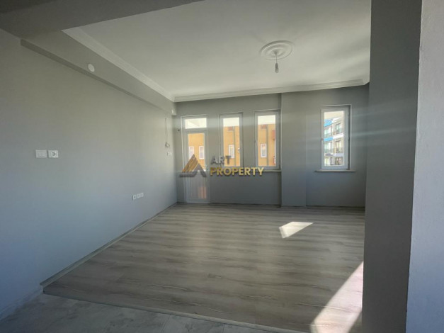 Трехкомнатная квартира со свежим ремонтом в 50 метрах от моря в Махмутлар, 120 м2 - Ракурс 6