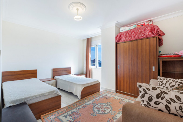 Просторная меблированная квартира 2+1 с видом на море и горы  в районе Махмутлар, 100 м2 - Ракурс 8