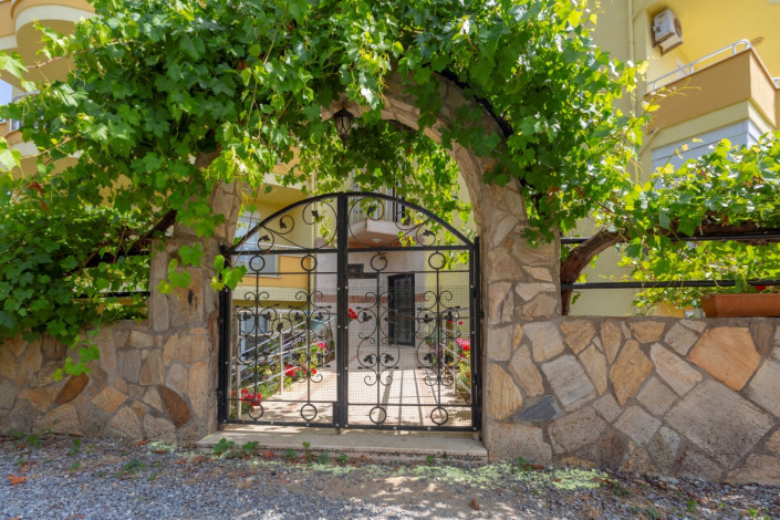 Просторная меблированная квартира 2+1 с видом на море и горы  в районе Махмутлар, 100 м2 - Ракурс 19