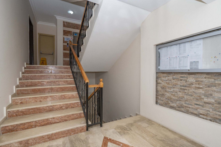 Трехкомнатная квартира на высоком этаже с видом на море в районе Махмутлар, 120 м2 - Ракурс 7