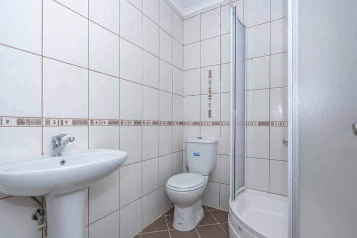 Трехкомнатная квартира на высоком этаже с видом на море в районе Махмутлар, 120 м2 - Ракурс 15