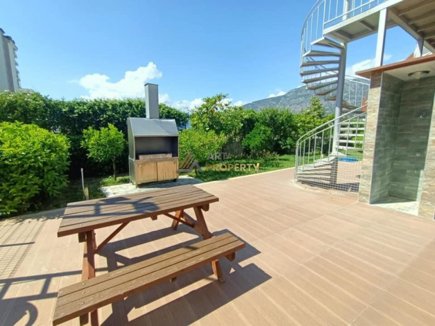 Трехкомнатная меблированная квартира на улице Ататюрк в центральной части района Махмутлар, 115м - Ракурс 2