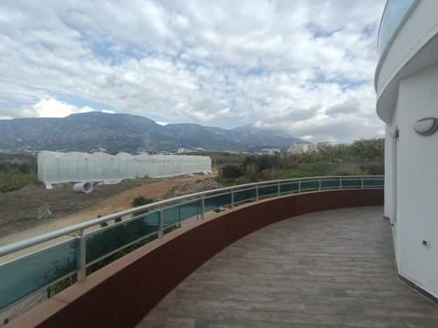 Трехкомнатная меблированная квартира на улице Ататюрк в центральной части района Махмутлар, 115м - Ракурс 5