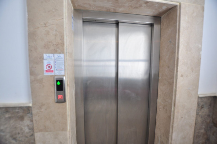 Меблированный пятикомнатный дуплекс с боковым видом на море и горы в районе Махмутлар, 280м - Ракурс 7