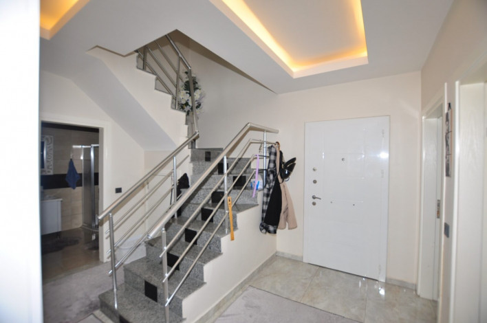 Меблированный пятикомнатный дуплекс с боковым видом на море и горы в районе Махмутлар, 280м - Ракурс 11