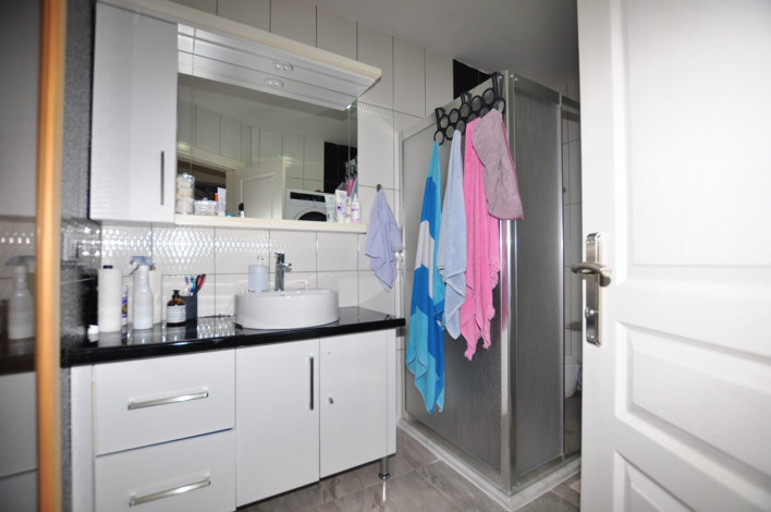 Меблированный пятикомнатный дуплекс с боковым видом на море и горы в районе Махмутлар, 280м - Ракурс 21