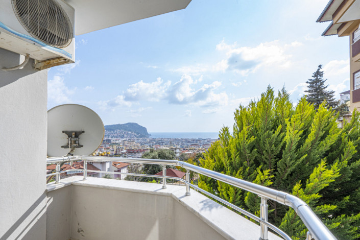 Полностью меблированная трехкомнатная квартира в центре города Аланья с видом на море, 75 м2 - Ракурс 4