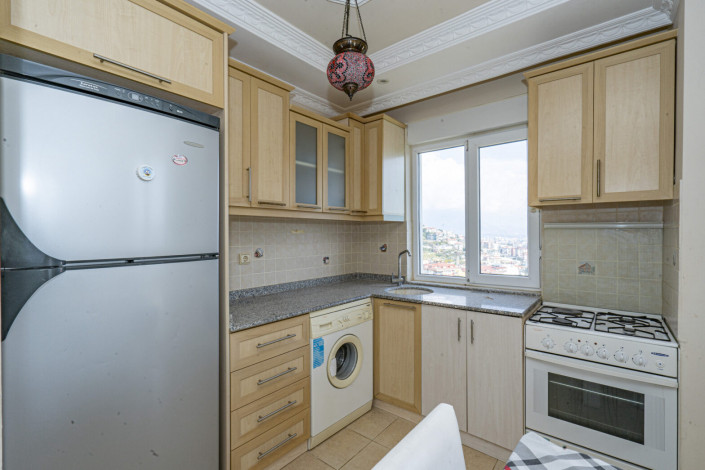 Полностью меблированная трехкомнатная квартира в центре города Аланья с видом на море, 75 м2 - Ракурс 7