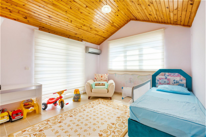 Две меблированные квартиры 2+1 с шикарным видом на Торосские горы в Обе, 125 м2 - Ракурс 12