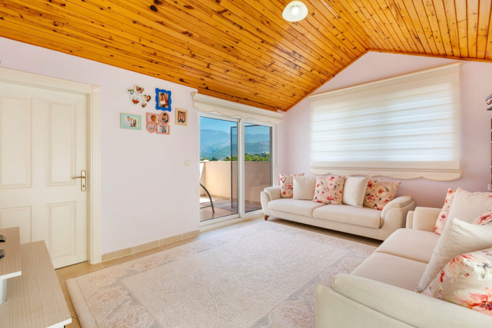 Две меблированные квартиры 2+1 с шикарным видом на Торосские горы в Обе, 125 м2 - Ракурс 17