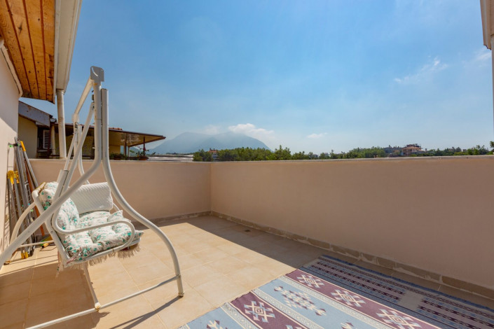 Две меблированные квартиры 2+1 с шикарным видом на Торосские горы в Обе, 125 м2 - Ракурс 24