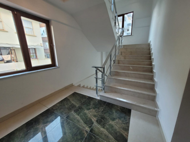 Двухкомнатная меблированная квартира в центре Алании, 80м - Ракурс 14