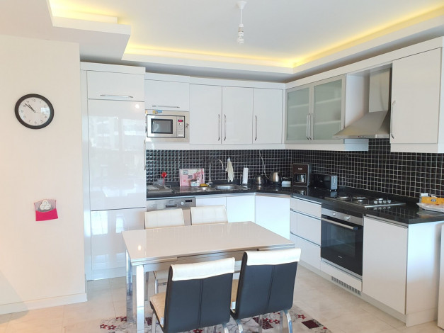 Современная просторная квартира с хорошей инфраструктурой в районе Оба, 70 м2 - Ракурс 3