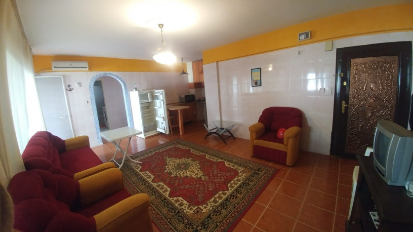 Меблированная бюджетная трехкомнатная квартира в районе Оба, 80 м2 - Ракурс 3