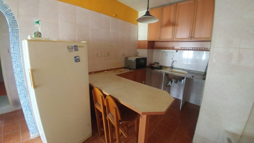 Меблированная бюджетная трехкомнатная квартира в районе Оба, 80 м2 - Ракурс 4