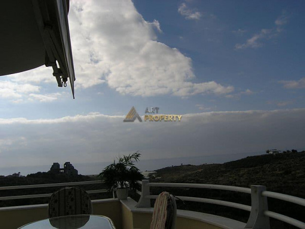 ID  1043 Просторная двухуровневая квартира 4+1 с видом на море в районе Кестель, 245 м2 - Ракурс 4