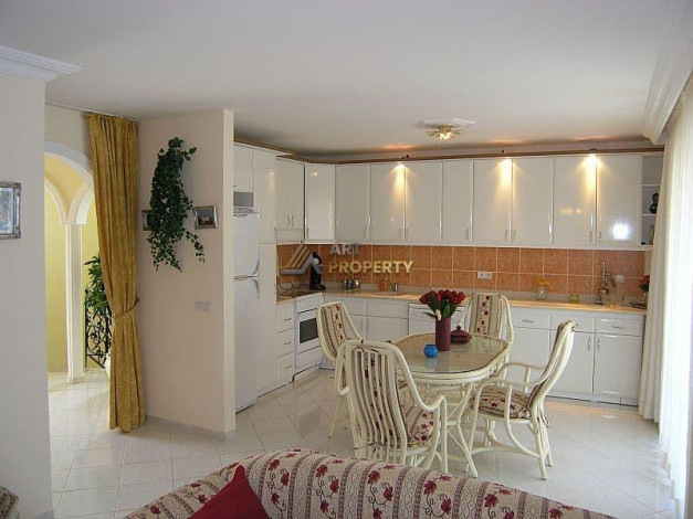 ID  1043 Просторная двухуровневая квартира 4+1 с видом на море в районе Кестель, 245 м2 - Ракурс 15