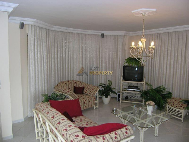 ID  1043 Просторная двухуровневая квартира 4+1 с видом на море в районе Кестель, 245 м2 - Ракурс 19