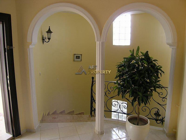 ID  1043 Просторная двухуровневая квартира 4+1 с видом на море в районе Кестель, 245 м2 - Ракурс 25