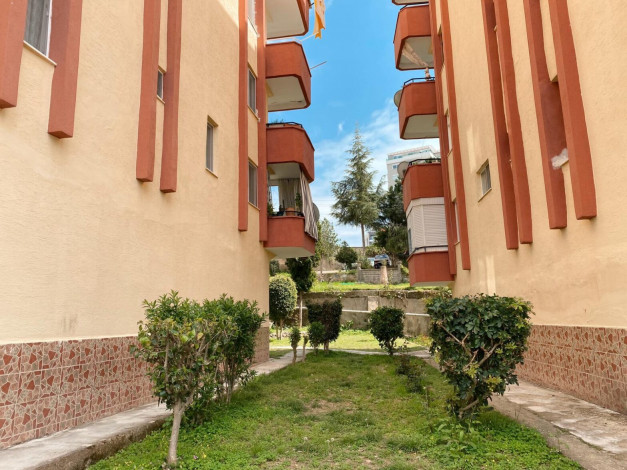 Бюджетная трёхкомнатная квартира в районе Махмутлар, 120 м2 - Ракурс 3