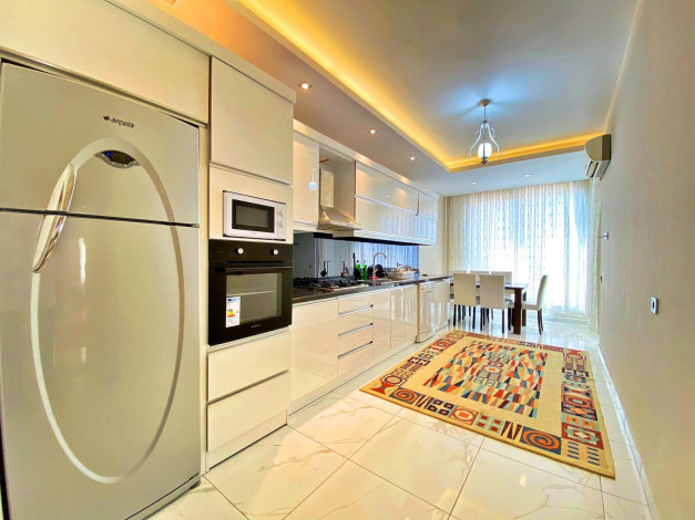 Меблированная четырехкомнатная квартира в районе Махмутлар, 150м - Ракурс 19