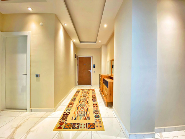 Меблированная четырехкомнатная квартира в районе Махмутлар, 150м - Ракурс 25