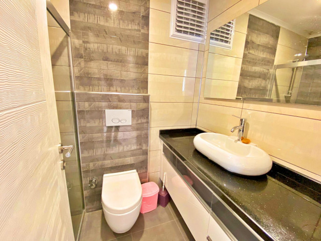 Меблированная четырехкомнатная квартира в районе Махмутлар, 150м - Ракурс 28