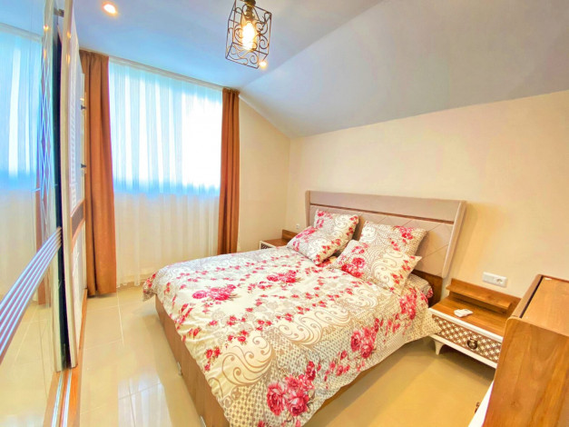 Меблированный дуплекс 5+1 с дизайнерским ремонтом в 100м от Средиземного моря в районе Кестель, 250м - Ракурс 10