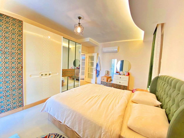 Меблированный дуплекс 5+1 с дизайнерским ремонтом в 100м от Средиземного моря в районе Кестель, 250м - Ракурс 19