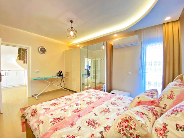 Меблированный дуплекс 5+1 с дизайнерским ремонтом в 100м от Средиземного моря в районе Кестель, 250м - Ракурс 21