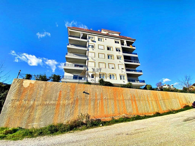 Дуплекс 4+1 с видом на море и горы в районе Оба, 200 м2 - Ракурс 2