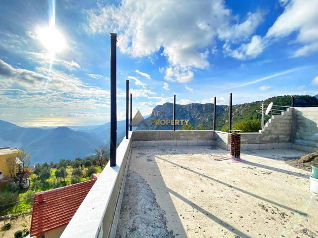 Отдельностоящий трехэтажный дом в Аланье с садом и видом на море и горы, 922 м2 - Ракурс 9