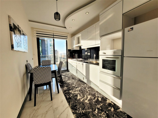 Трехкомнатная меблированная квартира в  Махмутлар, 115м - Ракурс 7