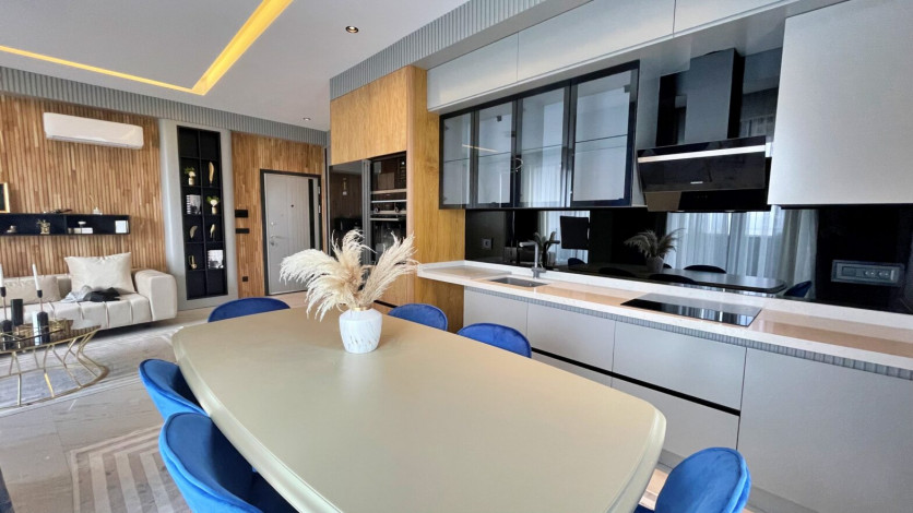 Квартира 2+1 с люкс мебелью и шикарным видом на море в комплексе на первой линии, Каргыджак, 109 м2 - Ракурс 57