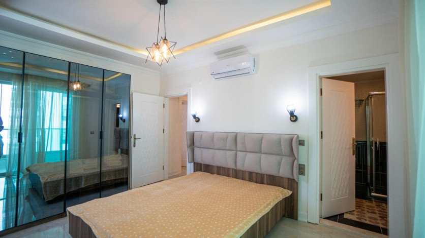 Квартира 2+1 с красивым видом на море в Махмутларе, 125 м2 - Ракурс 4