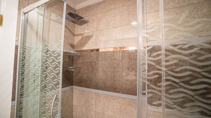 Квартира 2+1 с красивым видом на море в Махмутларе, 125 м2 - Ракурс 14