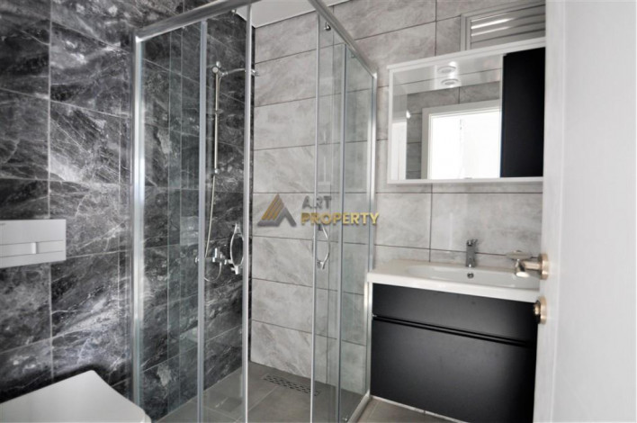 Двухуровневая квартира 2+1 в новостройке в тихом месте Махмутлара, 100 м2 - Ракурс 2