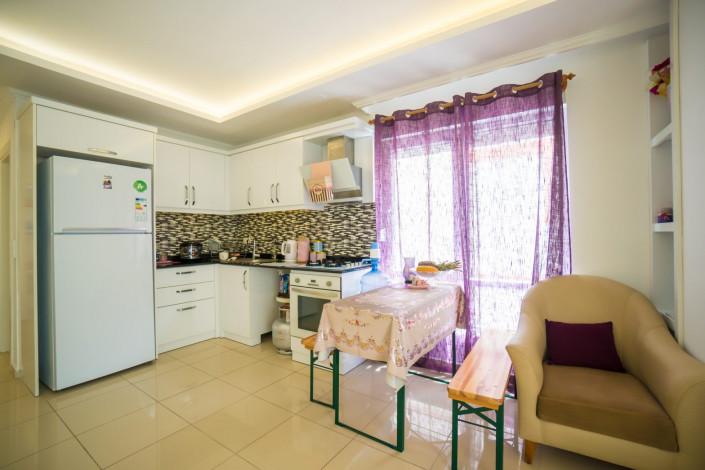 Светлая просторная квартира 1+1 с мебелью в центре Аланьи, 65 м2 - Ракурс 12