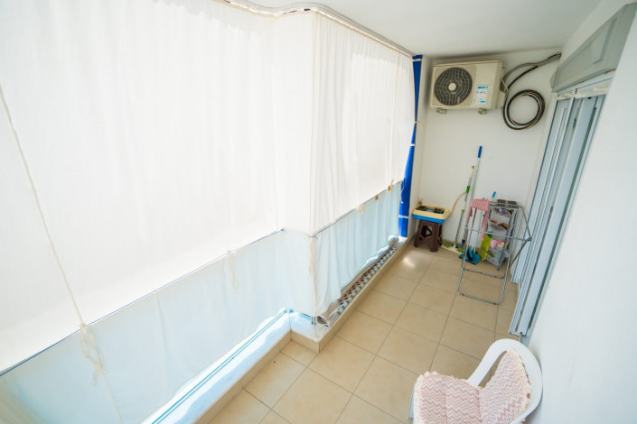 Светлая просторная квартира 1+1 с мебелью в центре Аланьи, 65 м2 - Ракурс 14