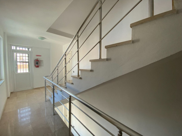 Меблированная трехкомнатная квартира рядом с ТЦ в районе Джикджили, 100 м2 - Ракурс 15