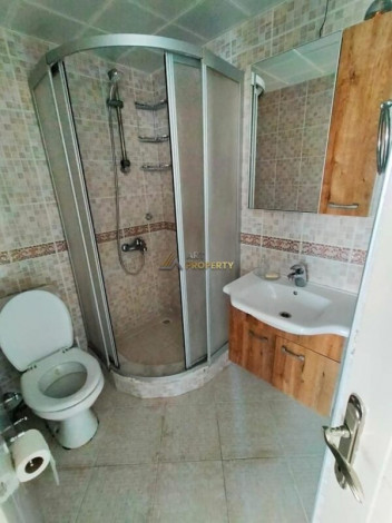 Квартира 1+1 с новым ремонтом в центральной части Алании, 70 м2 - Ракурс 2